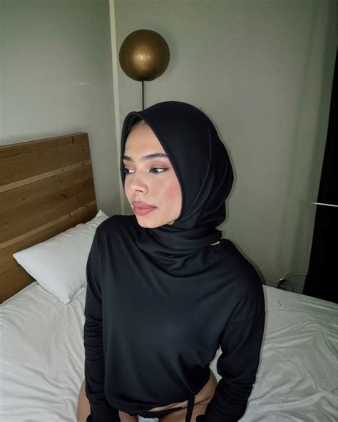 ‎Fatima فاطمة Hassan‎ | Who said faith and independence can’t coexist