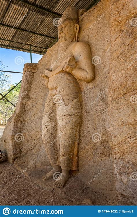 Statue of King Parakramabahu in Polonnaruwa, Sri Lanka Editorial ...