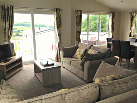 Whitecliff Bay Holiday Parks For Families, Isle of Wight | My Travel Monkey