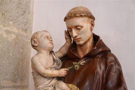 San Antonio: ¿Por qué poner a este santo de cabeza? | Luz Noticias