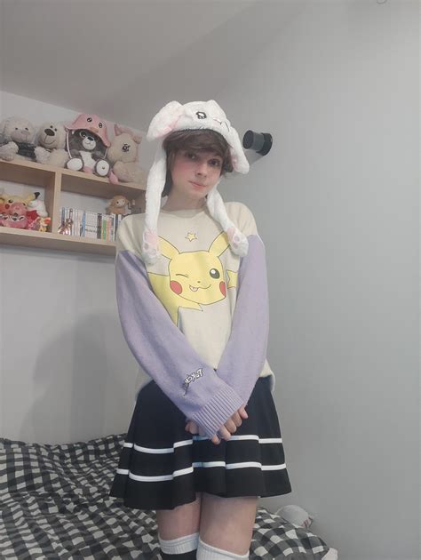 Am i cute? 🥺 : r/femboy