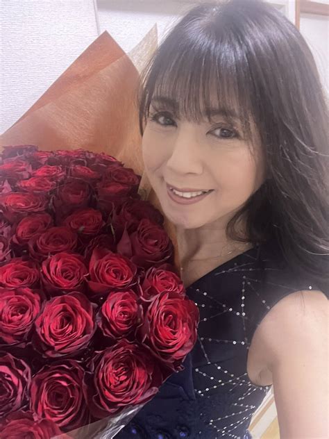 「最近はやっと今の自分も好きに…」〝伝説の女優〟桜樹ルイ、最新ショット投稿も心配の声「どうしたのかなと…」「マイペースでいいですよ」：「おっ