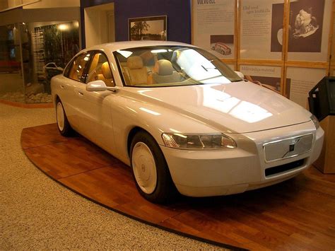 1992 Volvo ECC (Environmental Concept Car) (Link to the article) : r ...