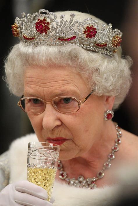 Queen Elizabeth II's Regal Rubies | Royal tiaras, Royal crown jewels