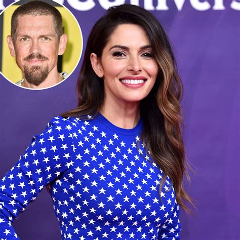 'Sex/Life' Star Sarah Shahi: Meet Ex-Husband Steve Howey and Kids | In