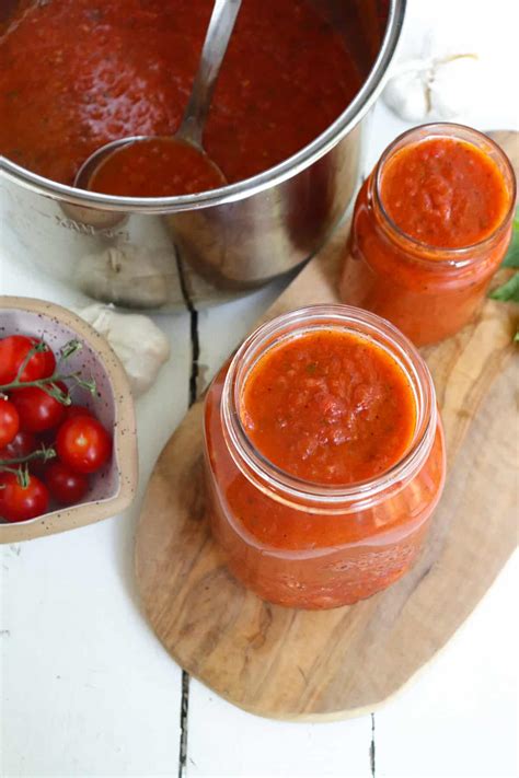 Instant Pot Tomato Sauce (with fresh tomatoes) - Season & Thyme