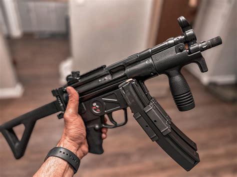 Phoenix, AZ – Gun Review: HK 9MM MP5 Submachine Gun | Shooting Range News
