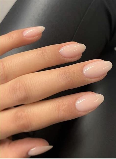 oval nails   hot   designs  oval nails oval