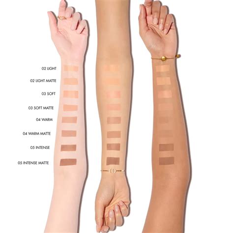 Dior Forever Nude Bronze – Pudrový bronzer s nude nebo matným finišem z