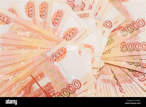 Russian banknotes five thousand rubles Stock Photo - Alamy