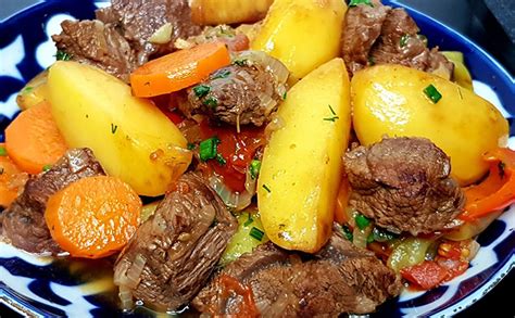 Тушеное мясо с картофелем: продукты обычные, но готовим по рецепту ...