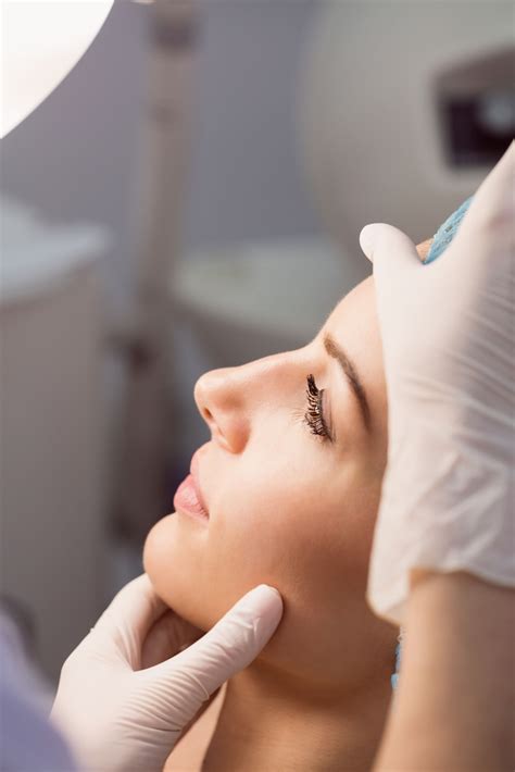 thread lift procedure   surgical facelift aura aesthetics