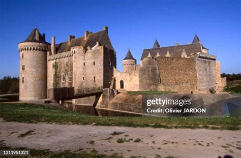 chateau de suscinio castle   premium high res pictures getty