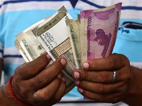 Higher salary, pesion to drain out Rs 26,000 crore from SBI coffer by March