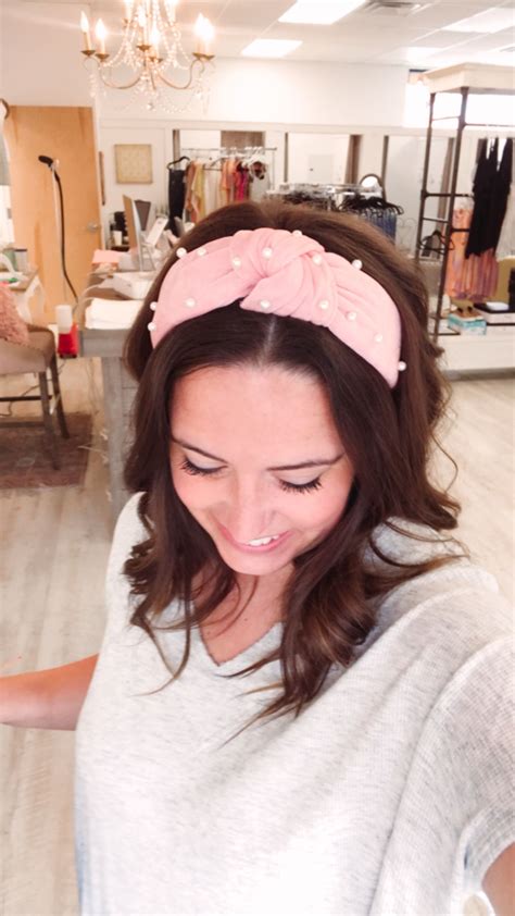 hair style with headband