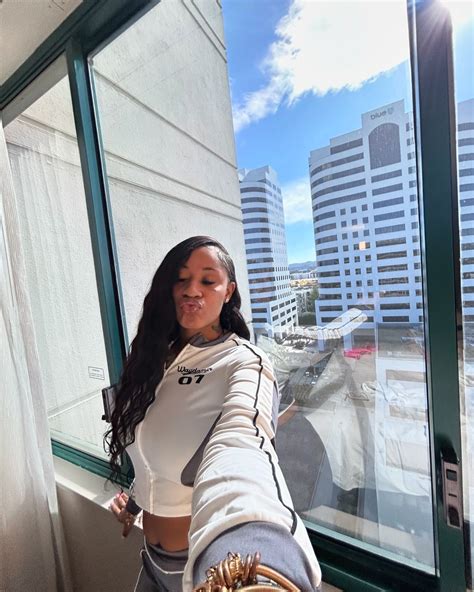 Susie B (@theesusieb) • Instagram photos and videos