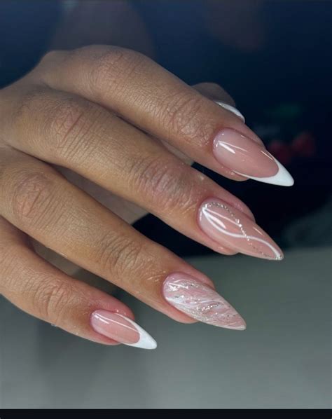 Unhas De Gel Simples E Elegantes Amendoadas - Unhas De Gel Amendoadas