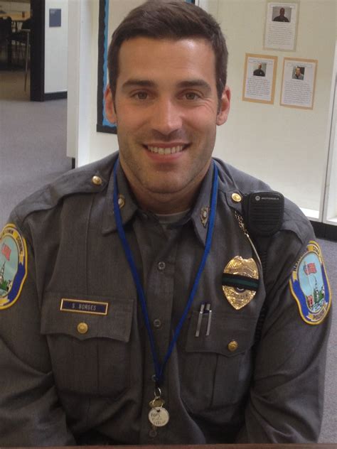 police officer | Hot cops, Men in uniform, Men