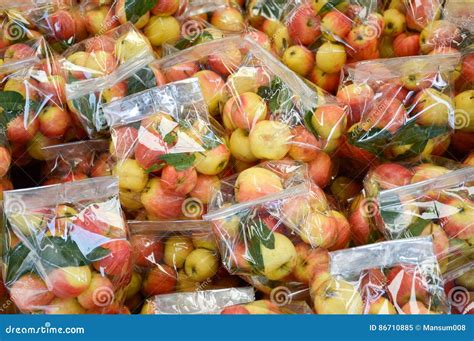 Apple fruit in market stock image. Image of ripe, sweet - 86710885