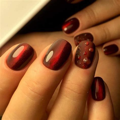 Бордовый маникюр: 100 свежих фото | Short nail designs, Nail designs ...