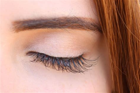 how to get lash glue off 7