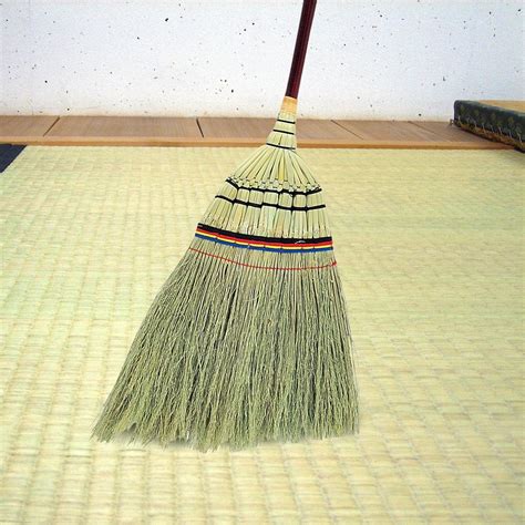ほうき（箒）のおすすめ8選！掃除をいつでも手軽に | HEIM [ハイム]