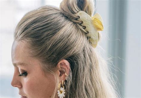 Claw Clip Short Hair Style at Jonathan Landseer blog