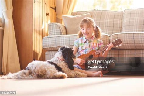 1,810 Dog Singing Stock Photos, High-Res Pictures, and Images - Getty ...