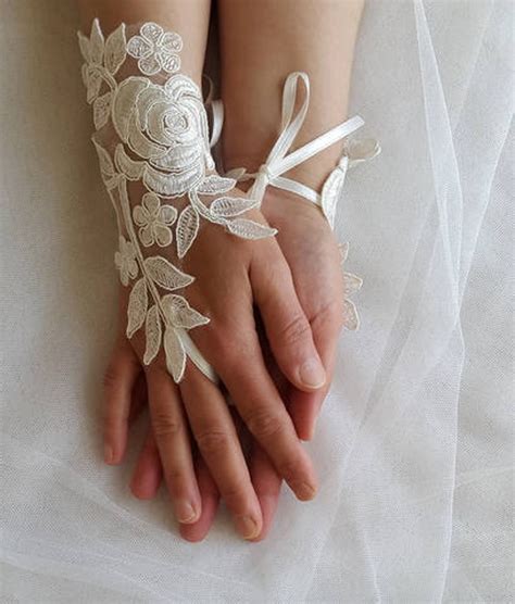 Wedding Glove, Bride Gloves, Costume Gloves, Wedding Accessories, Ivory