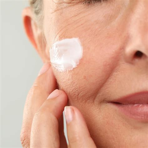 How Peptides Influence Skin Glow | PeptidesPower