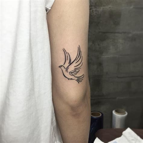 40+ Creative Dove Tattoo Designs and Symbolic Meaning - Peace, Harmony ...