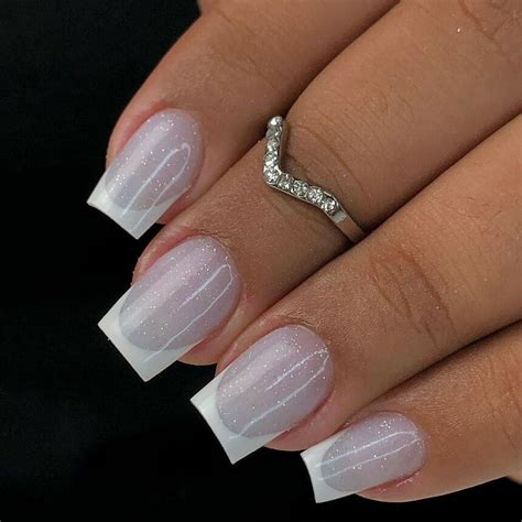 Ideias De Unha Em Gel Francesinha - 6 ideias de unha francesinha com glitter para você se destacar em ...