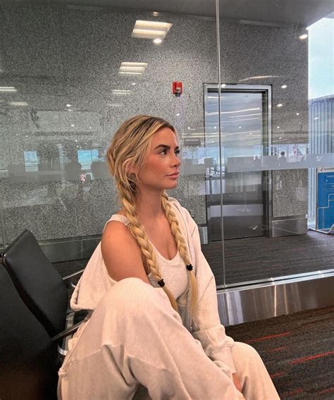 Did the EmilyElizabethH Leaks Go Too Far? You Decide. - 06bmvck
