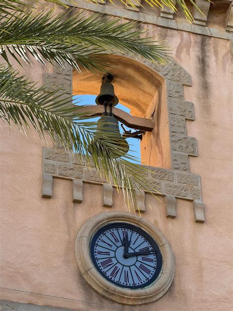 La puerta principal del Castillo de Santa Pola permanecerá cerrada