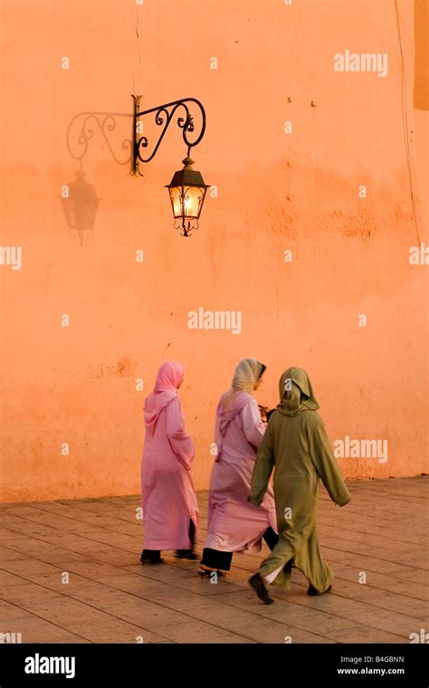 Moroccan women, Marrakesh Stock Photo - Alamy