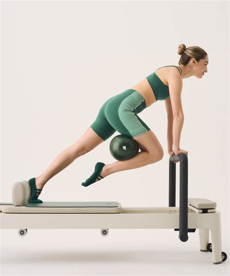 20-22cm Pilates Ball | Forest Green | MoveActive
