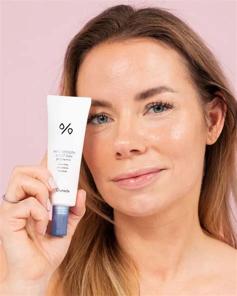 Dr. Ceuracle Hyal Reyouth Moist Sun - Sunscreen 🔆 | Ksisters 👯‍♀️