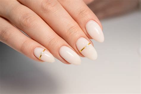 Milk bath nails: le unghie color latte diventano il nuovo nude - The ...