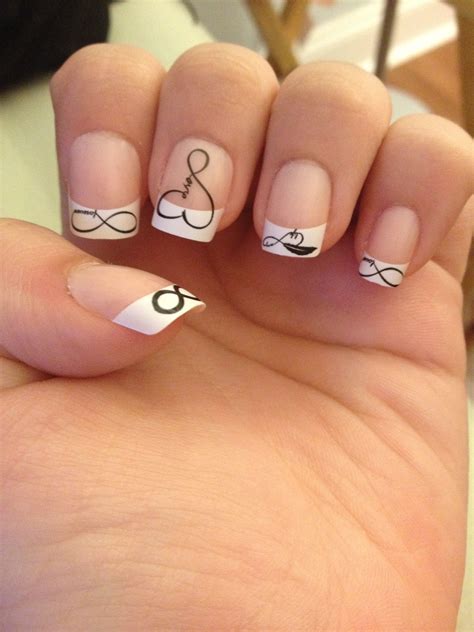 Love Infinity Nails