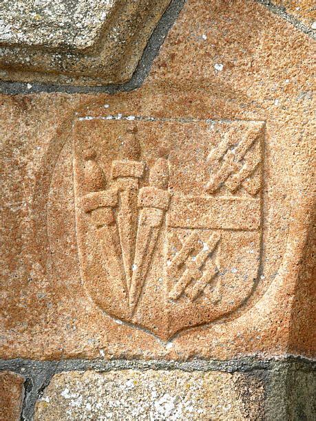 queen elizabeth coat  arms stock  pictures royalty