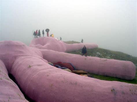 The Giant Pink Bunny at Colletto Fava | Amusing Planet