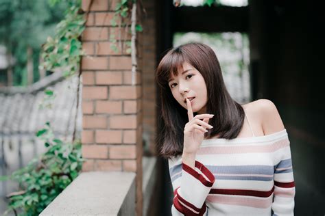 Download Brunette Depth Of Field Model Woman Asian 4k Ultra HD Wallpaper
