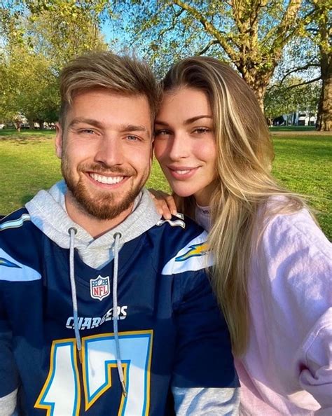 Zara McDermott's boyfriend Sam Thompson saw nude images of her before