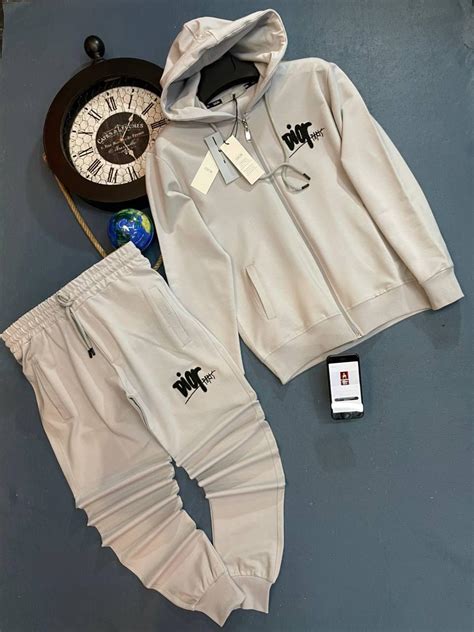 24$ Мужские спорт костюмы 0195 1280670