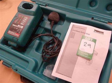 Makita DC1414T Charger and Case - 1st Machinery