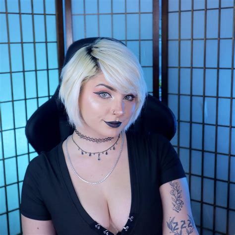 Just a room full of baddies supporting baddies 🖤 RFC 🗣️🗣️🗣️🖤🖤🖤🥀🥀 Code