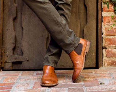 10 Best Business Casual Shoes for Men: Styles that Will Work in 2025 | WERD
