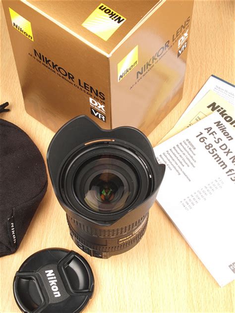 The Nikon AF-S Nikkor 16-85 mm f/ 3.5-5.6 G ED VR DX Lens. Specs. MTF ...