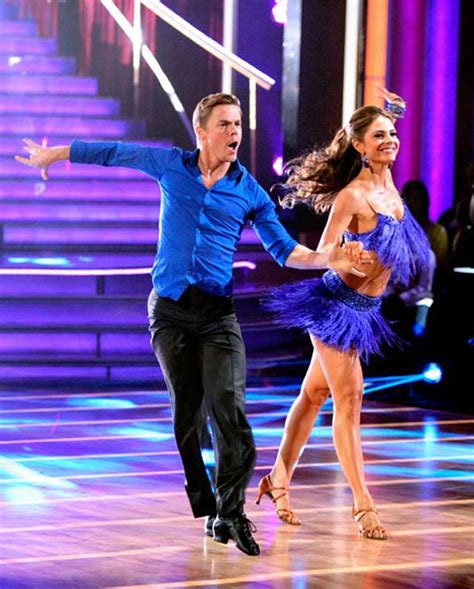 MARIA MENOUNOS Performing at Dancing With The Stars - HawtCelebs