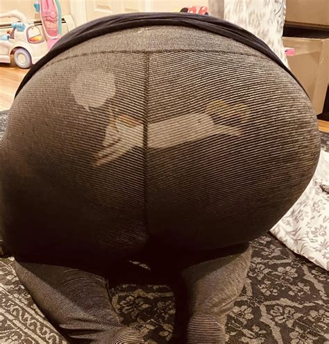 Big booty unicorn… any guys want in on it?! | Scrolller